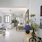 Kea Village & 4*