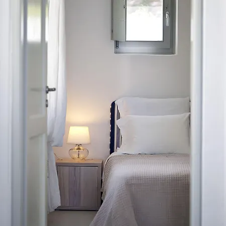 Kea Village & 4* Ioulis
