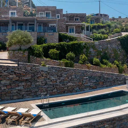 Kea Village & 4*