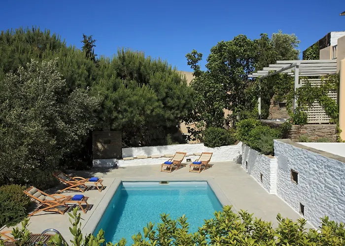 Апарт-отель Village 4*